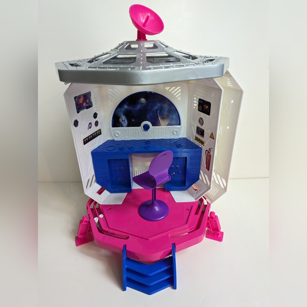 Barbie Space Discovery Space Station Playset Mattel 2020 Target Exclusive